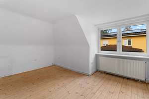 *** Charmantes Einfamilienhaus mit traumhaft weitläufigem Grundstück in begehrter Ohlstedter Lage*** – Die vollständige Adresse der Immobilie erhältst du vom Anbieter., 22397 Wohldorf-Ohlstedt, Hamburg – Vorschaubild 18