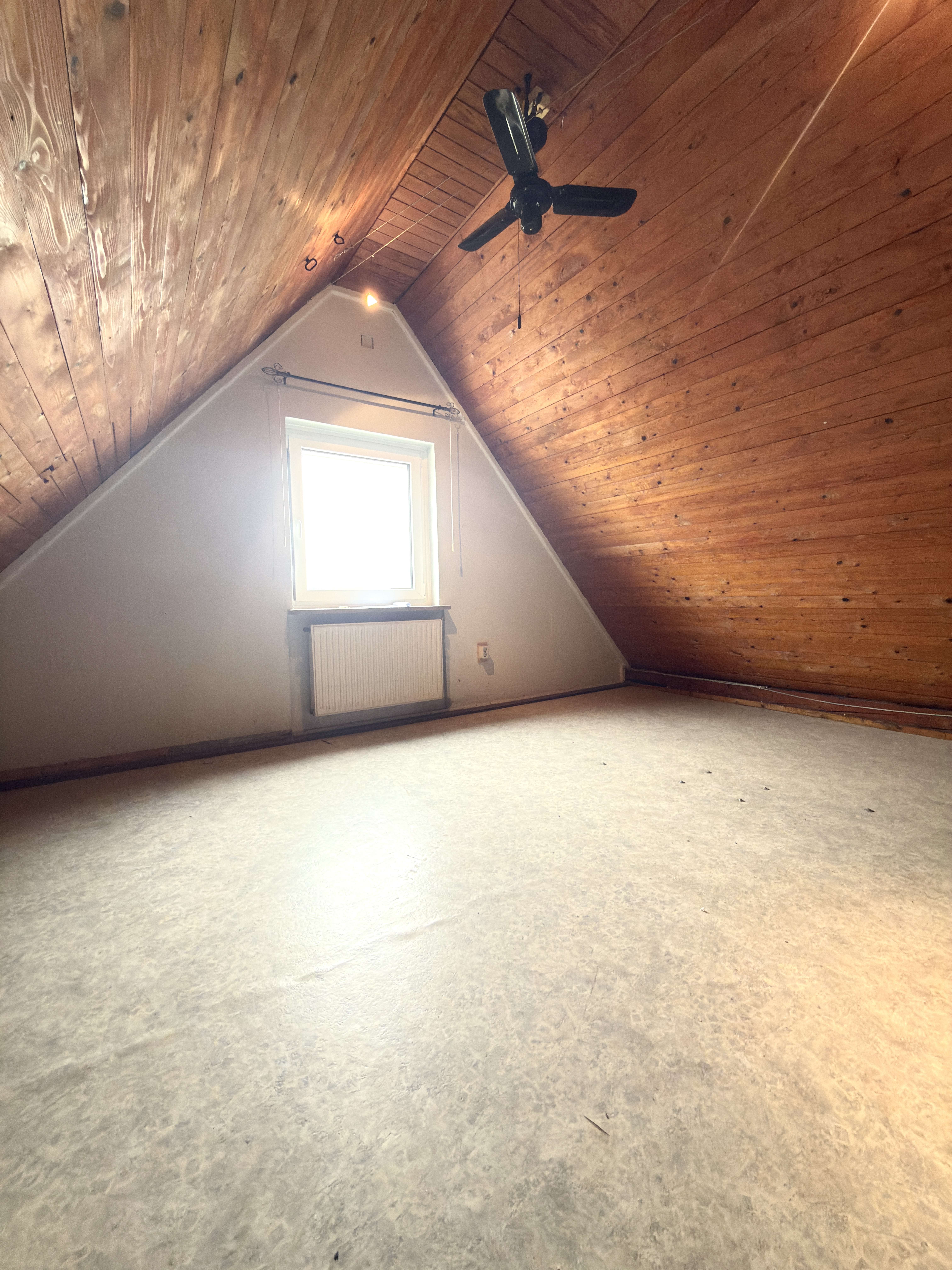 Immobilie in Dormitz - Freistehendes Einfamilienhaus mit Einliegerwohnung in begehrter Lage - Bild 2