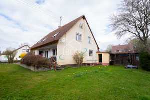 Viel Platz für die Familie – Zwei Wohneinheiten 
mit Garten, Garage und Ausbaupotential – Rems-Murr-Kreis – Vorschaubild 3