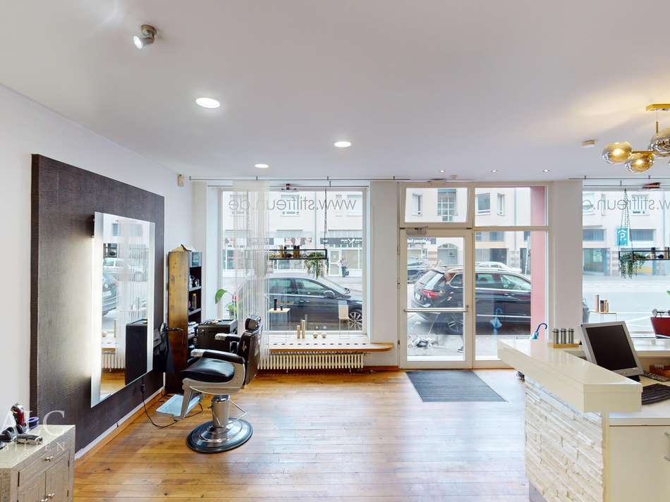 Vorderhaus - EG Friseursalon