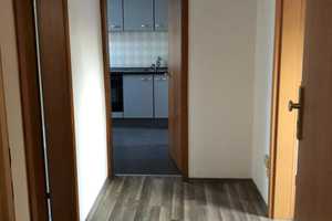 Charmante DG-Wohnung in 51375 Leverkusen – 2 Zimmer + Einbauküche – Leverkusen – Vorschaubild 2