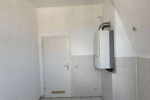 "GOOD NEWS" IM NORDEND: Sonnige  Altbauwohnung mit 2 Zimmern und Tageslichtbad -sofort frei-. – 60318 Nordend-West, Frankfurt am Main – Vorschaubild 7