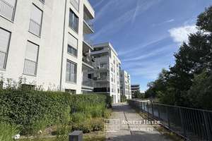 Ihr Blick in Grün und auf den Garchinger Mühlbach - zentrums- wie naturnah in Schwabing-Freimann – Die vollständige Adresse der Immobilie erhältst du vom Anbieter., 80939 Obere Isarau, München – Vorschaubild 27