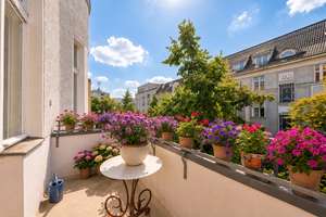 Kudamm-Seitenstraße: Traumhafter Altbau mit Originaldetails, Balkon & Südwest-Ausrichtung – Die vollständige Adresse der Immobilie erhältst du vom Anbieter., 10707 Charlottenburg, Berlin – Vorschaubild 6