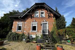 Wo Gemütlichkeit zu Hause ist - Einfamilienhaus in Ebersbach – Die vollständige Adresse der Immobilie erhältst du vom Anbieter., 2730 Ebersbach/Sachsen – Vorschaubild 4