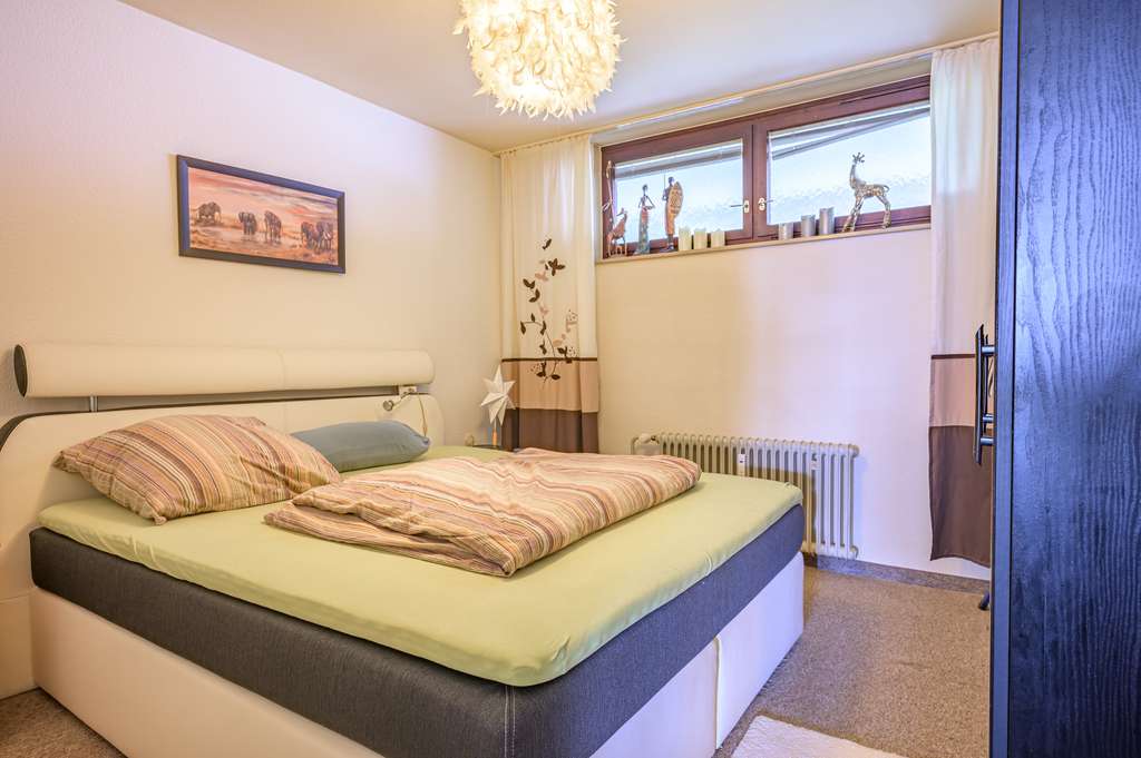 Immobilie in Bad Liebenzell - Attraktive Kapitalanlage: Vermietete 2-Zimmer-Whg. mit Balkon + TG-Stellplatz in Bad Liebenzell - Bild 2