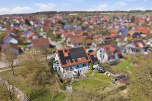 Großzügig, lichtdurchflutet und unzählige Möglichkeiten - Geräumiges Wohnhaus in Eggingen