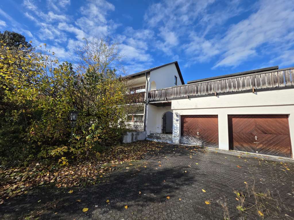 Mehrfamilienhaus mit großem Grundstück und Potenzial in Passau Heining