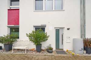 Perfektes Zuhause für die Familie: Modernes Reihenmittelhaus in Schwieberdingen – Ludwigsburg (Kreis) – Vorschaubild 2