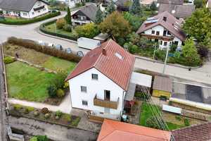 ZWEIFAMILIENHAUS MIT VIER GARAGEN UND AUSBAUMÖGLICHKEIT IN LONSEE/URSPRING – Alb-Donau-Kreis – Vorschaubild 3