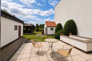 **Zwei Wohnebenen mit Potenzial. Unzählige Lebensmodelle. Viel Garten. Viel Freiheit** – Die vollständige Adresse der Immobilie erhältst du vom Anbieter., 86156 Bärenkeller, Augsburg – Vorschaubild 5