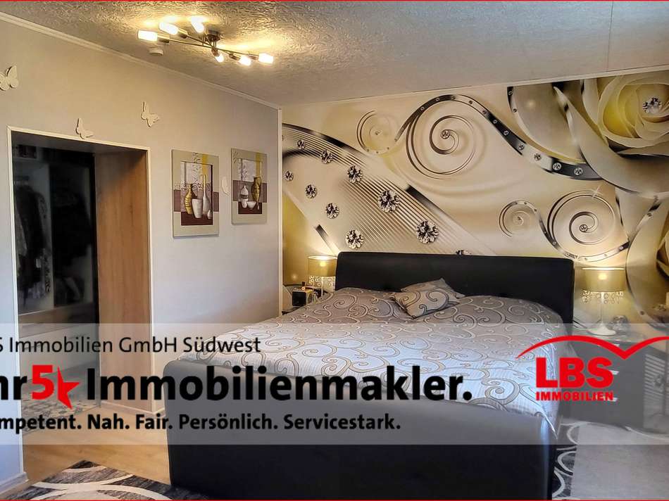 Schlafzimmer mit Ankleide