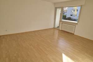 VON PRIVAT   Schöne 3-Zimmer-Wohnung, Tiroler Straße, Sachsenhausen-Nord