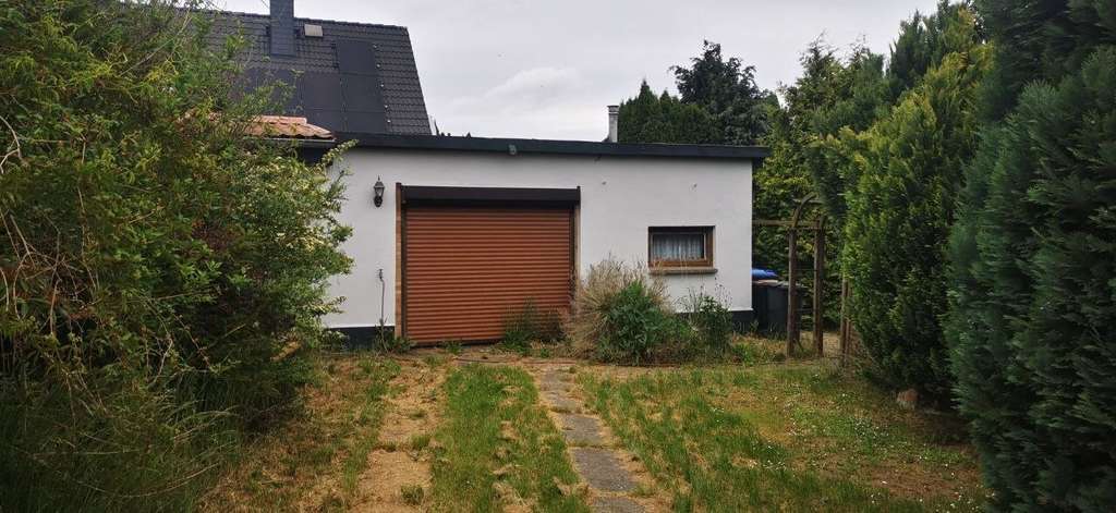 Immobilie in Barleben - ...kleines Häuschen mit Potential auf großem Grundstück!!! - Bild 1