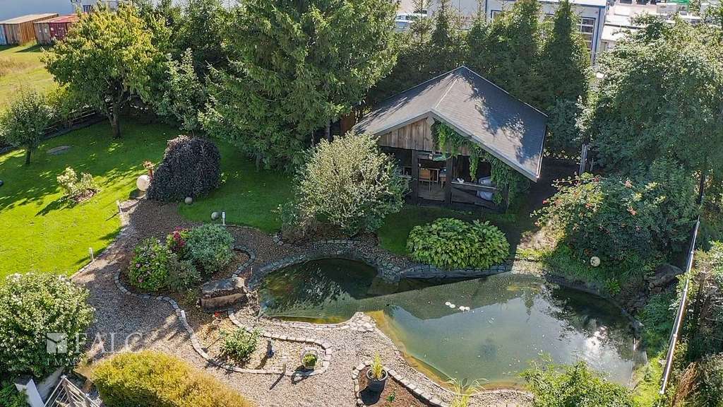 Immobilie in Holthusen - ***Exclusives Anwesen als Wohn- und Geschäftshaus mit großzügigem Grundstück*** - Bild 2