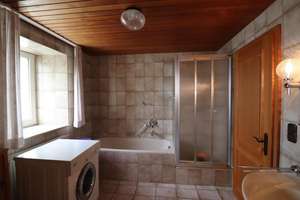guter Wohnraum und kleiner Preis – Die vollständige Adresse der Immobilie erhältst du vom Anbieter., 95131 Schwarzenbach am Wald – Vorschaubild 11