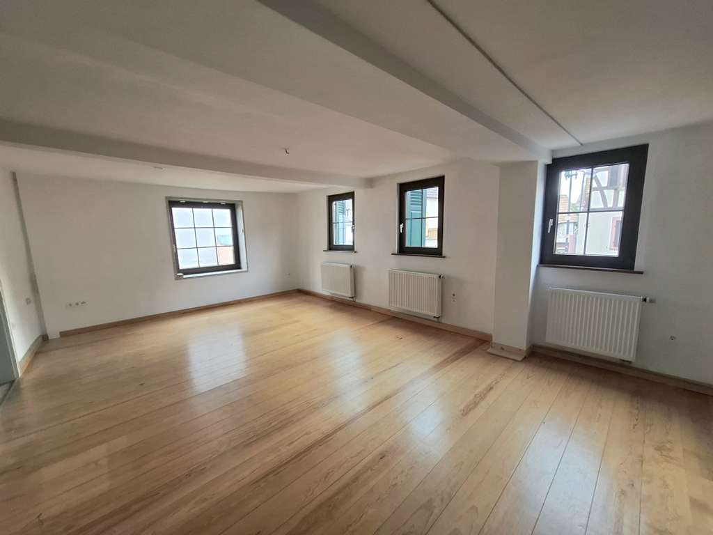 Immobilie in Herxheim - Charmantes Fachwerkhaus mit großem Entwicklungspotenzial im Herzen von Herxheim - Bild 2