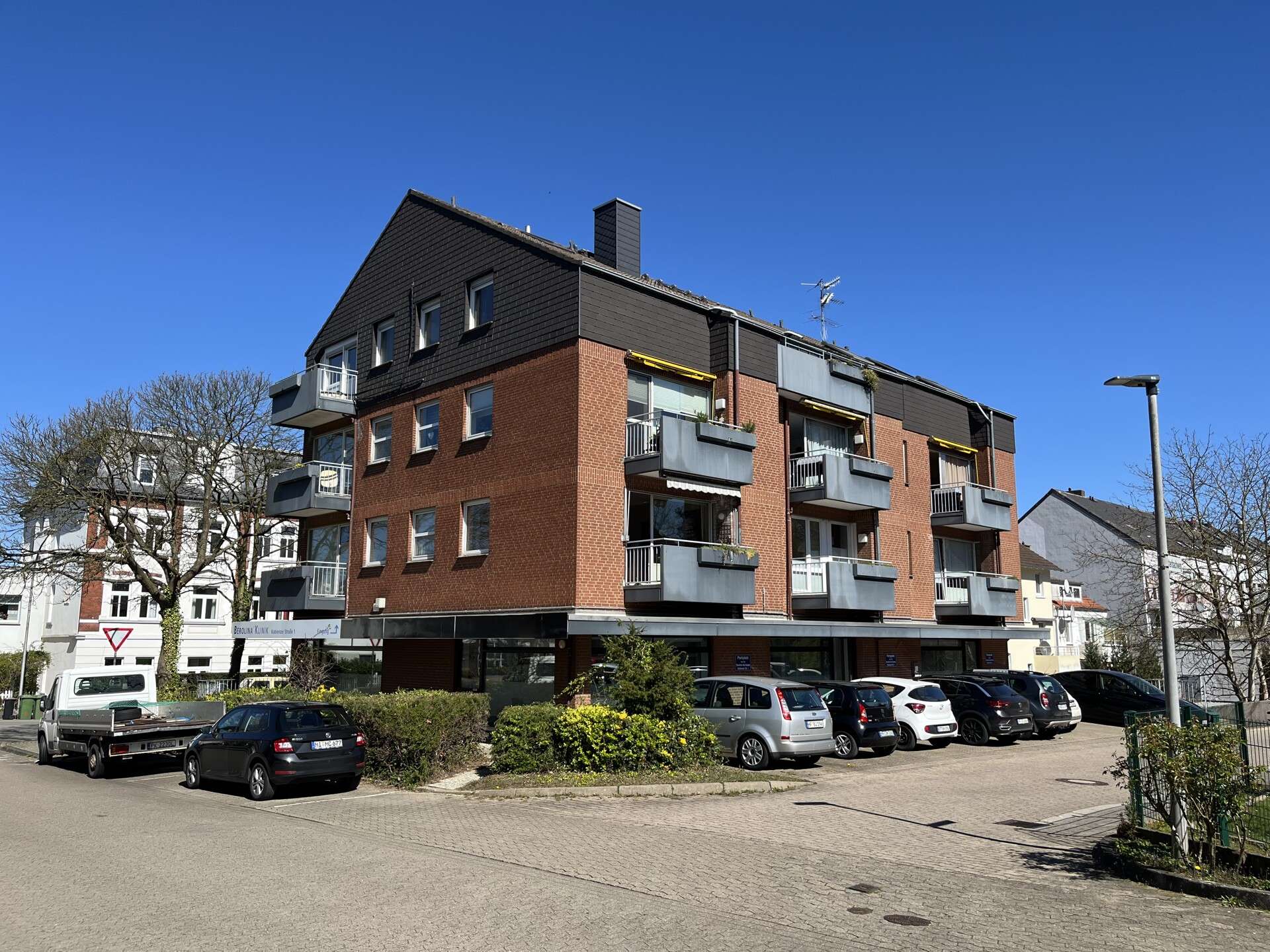 Attraktive 3-Zimmerwohnung mit 2 Tiefgaragenstellplätzen, Herford Kreis – Bild 1