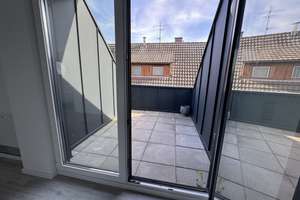 Wohnen mit Charakter: Drei-Zimmer-Dachgeschosswohnung in Zuffenhausen – Elsässer 34, 70435 Zuffenhausen-Hohenstein, Stuttgart – Vorschaubild 15