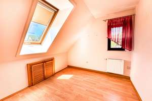 Doppelhaushälfte: Sauna, Garten, ausgebautes Dachgeschoss – Die vollständige Adresse der Immobilie erhältst du vom Anbieter., 8412 Werdau – Vorschaubild 30