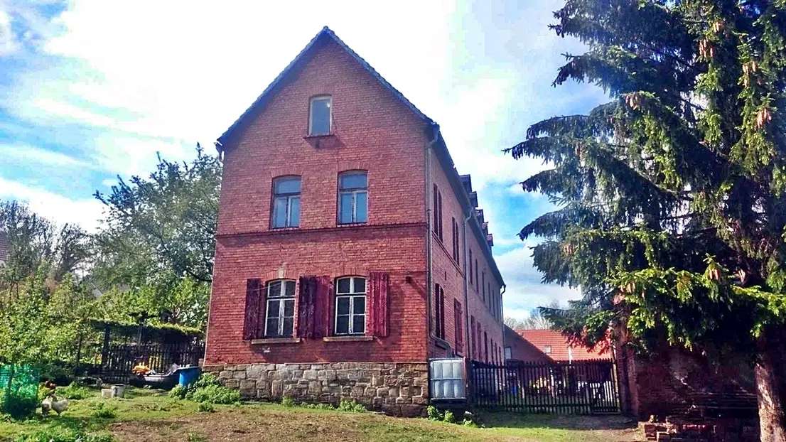 Bei Teuchern - (T)RAUM ZUR ENTFALTUNG ! Imposantes, solides Klinker-MFH / EFH, Burgenlandkreis – Bild 1