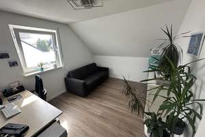 Freistehend & familienfreundlich! Neuwertiges Einfamilienhaus unweit des Rheins in Bornheim-Widdig! – Die vollständige Adresse der Immobilie erhältst du vom Anbieter., 53332 Bornheim – Vorschaubild 16
