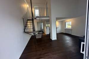 Wohnen über den Dächern von Stuttgart – Traumhafte Maisonette-Wohnung mit Sonnenterrasse & Weitblick – Die vollständige Adresse der Immobilie erhältst du vom Anbieter., 70599 Schönberg, Stuttgart – Vorschaubild 1