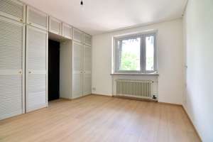 Split-Level-Bungalow mit großzügigem Raumkonzept und sonnigem Garten in ruhiger Lage Trudering – Die vollständige Adresse der Immobilie erhältst du vom Anbieter., 81735 Waldtrudering, München – Vorschaubild 11