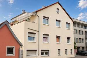 Zentrale Lage, flexible Nutzung : Dreifamilienhaus mit Ausbaupotential!!! – Die vollständige Adresse der Immobilie erhältst du vom Anbieter., 71679 Asperg – Vorschaubild 3