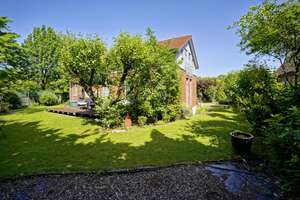 Freistehendes Architektenhaus mit    
großem Garten und 4 Stellplätzen in Top-Lage Godshorn – Die vollständige Adresse der Immobilie erhältst du vom Anbieter., 30855 Langenhagen – Vorschaubild 15