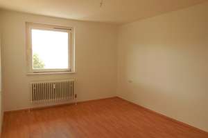Frisch Renovierte 3 Zimmer-Wohnung mit Balkon – 38228 Lebenstedt, Salzgitter – Vorschaubild 2