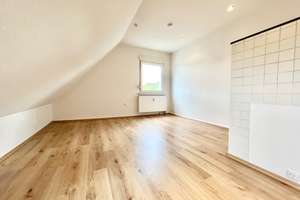Top renovierte Dachgeschosswohnung in Bochum-Höntop – Eibenweg 1, 44869 Höntrop, Bochum – Vorschaubild 3