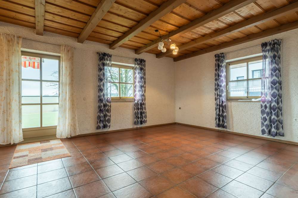 Immobilie in Salzweg - Großzügiges Einfamilienhaus in Liebhaberrandlage in Salzweg - Bild 1