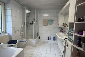 SUPER KAPITALANLAGE - 3-Familienhaus in ruhiger Wohnlage in Esslingen - 219-25 – Die vollständige Adresse der Immobilie erhältst du vom Anbieter., 73730 Oberesslingen, Esslingen am Neckar – Vorschaubild 3