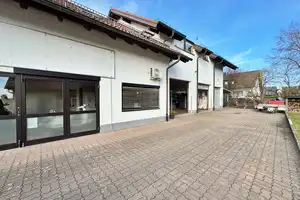 Gepflegtes 3 Familienhaus mit Werkstatt, Büro und Ausstellungsfläche in Wildberg/Effringen – Calw (Kreis) – Vorschaubild 3