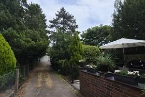Mehrfamilienhaus als Kapitalanlage mit Eigennutzungspotenzial – 4,5-Zimmer-Wohnung mit Privatgarten. – Bayernstr. 15, 46149 Schwarze Heide, Oberhausen – Vorschaubild 11