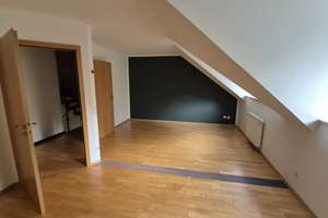 Splitlevel Reihenhaus in TOP-Lage zum Ortskern Solingen-Gräfrath,  Provisionsfrei! – Die vollständige Adresse der Immobilie erhältst du vom Anbieter., 42653 Gräfrath, Solingen – Vorschaubild 8