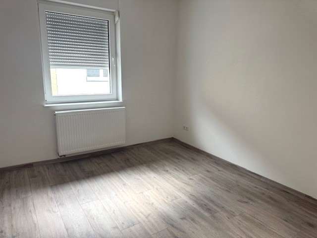 Immobilie in Ochtendung - Kernsanierte Doppelhaushälfte Platz für 2-3 Fahrzeugen in einer Garage - Bild 2