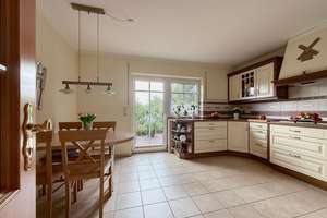 Typisch friesisch, top-gepflegt, viel Platz: modernes Einfamilienhaus in der Nähe von Heide. – Die vollständige Adresse der Immobilie erhältst du vom Anbieter., 25704 Epenwöhrden – Vorschaubild 20