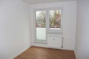 3-Raum-Wohnung mit Balkon – Schulzeweg 7, 4347 Schönefeld-Ost, Leipzig – Vorschaubild 4