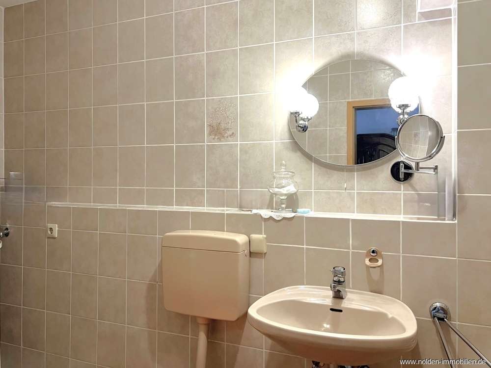 Immobilie in Schwetzingen - ***VIELSEITIG & GROSSZÜGIG – 4 WOHNEINHEITEN MIT GARTEN, GARAGE & STELLPLÄTZEN*** - Bild 1