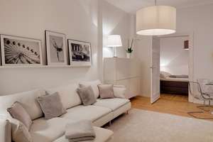 Fully furnished !! Ruhig, toll, neu & hell 2 Zi-Altbau in Tiergarten am Bundesratufer !!