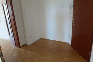 AUF 3 EBENEN MIT TERRASSE BEZUGSFREI AUßERGEWÖHNLICHE WHG. WOHNKÜCHE WANNENBAD+G-WC PARKETT REISHOLZ – 40599 Reisholz, Düsseldorf – Vorschaubild 4