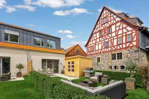Auch im Winter heiß begehrt ! Reihen-Endhaus-Wohntraum im Fürstlichen Hofgut Kolnhausen – Gießen (Kreis) – Vorschaubild 1