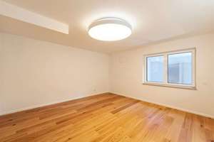 NEUBAU-3-Zimmer-Gartenwohnung mit Süd-Terrasse + wohnlich ausgebautem Souterrain (2 Räume + 2. Bad) – Kranichweg 33, 81827 Waldtrudering, München – Vorschaubild 14