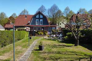 Mürwiker Garten-Idyll – Zeit für den neuen Lebensabschnitt zu zweit. – Die vollständige Adresse der Immobilie erhältst du vom Anbieter., 24944 Osbek, Flensburg – Vorschaubild 1