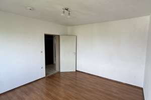 **Bezugsfreie 3-Zimmer-Wohnung mit Balkon in Uni-Nähe – Haunstetter Straße 103, 86161 Hochfeld, Augsburg – Vorschaubild 12