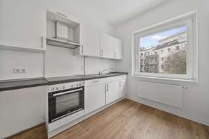 Ottensen! 3 Zi Altbauperle mit Balkon, neu saniert, Energiewert B, Einbküche, Provisionsfrei ! – Die vollständige Adresse der Immobilie erhältst du vom Anbieter., 22763 Ottensen, Hamburg – Vorschaubild 4