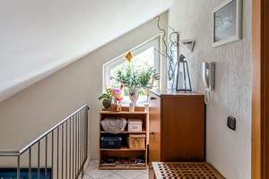 Modernes Wohnen mit Kamin, Pool und liebevoll angelegtem Garten – Sommerflor 2, 55129 Ebersheim, Mainz – Vorschaubild 11