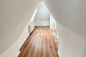 ++ Über den Dächern Lübecks: Großzügige Dachgeschosswohnung direkt an der Trave ++ – Die vollständige Adresse der Immobilie erhältst du vom Anbieter., 23552 Innenstadt, Lübeck – Vorschaubild 9